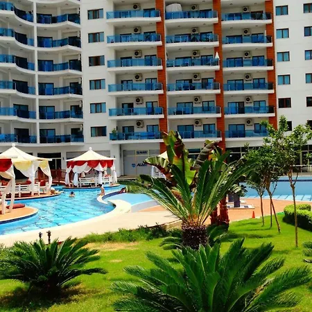 Lovely In Azura Park *